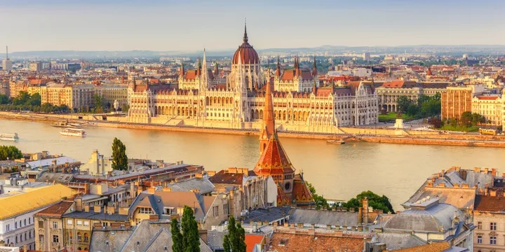 BUDAPEST HUNGRIA CRUCEROS DANUBIO CRUCEROS RIO DANUBIO CRUCEROS FLUVIALES DONAU KREUZFAHRTEN CRUCEROS DANUBIO DANUBE CRUISES CREUERS BIDAIAK #InCruises #Creuers #Cruises #VikingRiverCruises #Creuers #Hungria #EuropeanGrandTour #Danubio #CrucerosDanubio